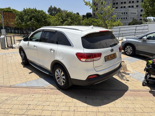 קיה סורנטו