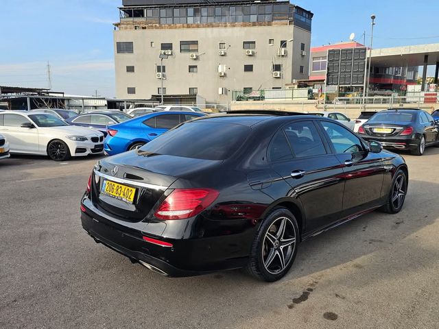 מרצדס-בנץ E-class