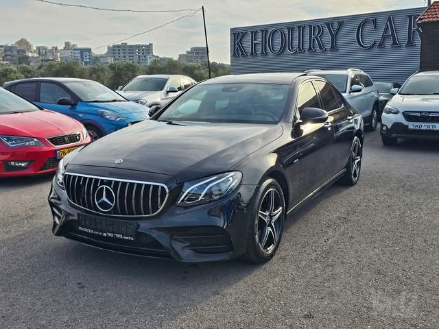מודעת רכב מרצדס-בנץ E-class
