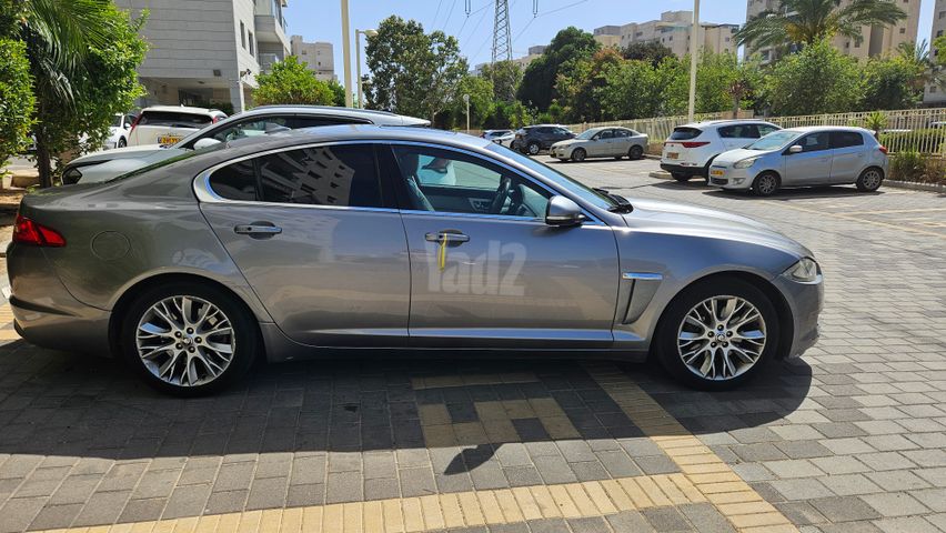 יגואר XF