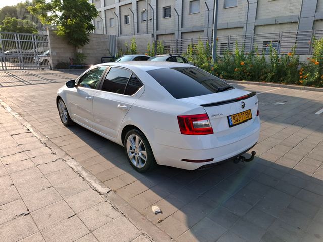 סקודה אוקטביה