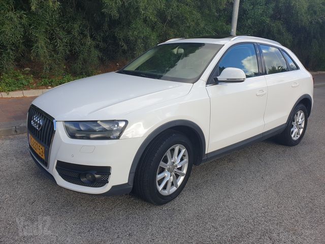 אאודי Q3