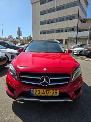 מרצדס-בנץ GLA