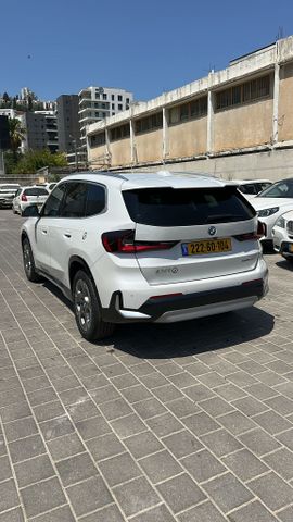ב מ וו IX1
