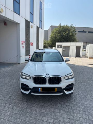 ב מ וו X3