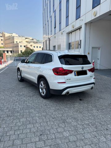ב מ וו X3