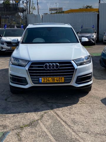 מודעת רכב אאודי Q7