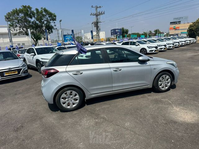 יונדאי i20
