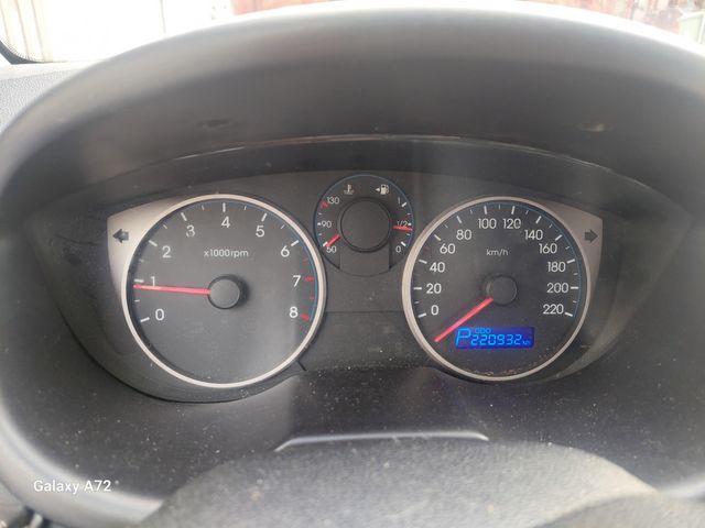 יונדאי i20