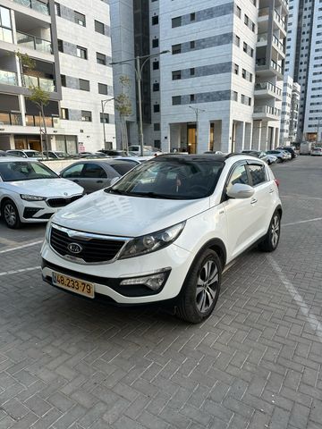 ספורטז' Premium אוט׳ 2.0 (163 כ״ס)