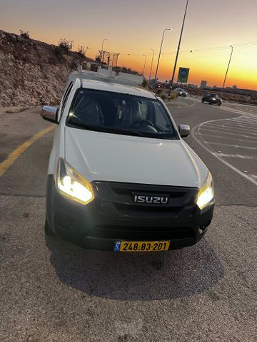 מודעת רכב איסוזו די-מקס 1