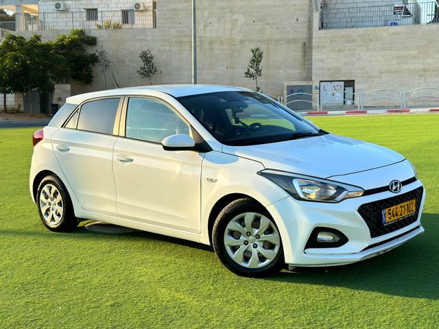 יונדאי i20