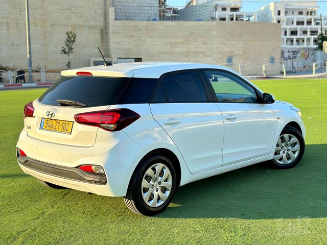 יונדאי i20