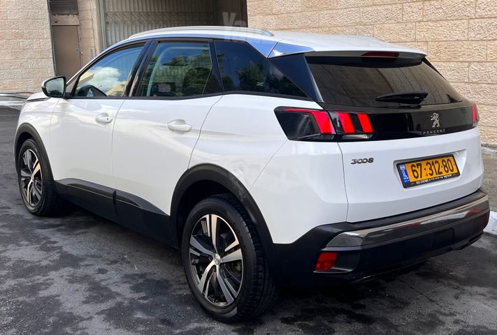 פיג'ו 3008