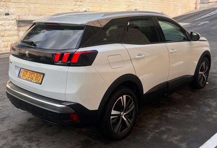 פיג'ו 3008
