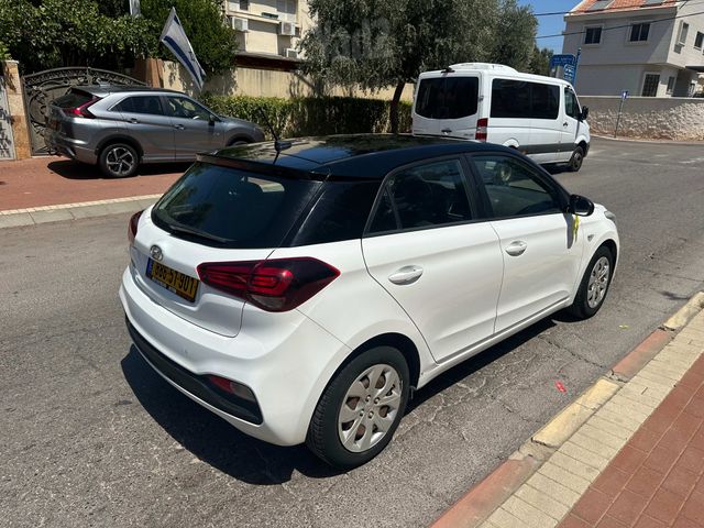 יונדאי i20