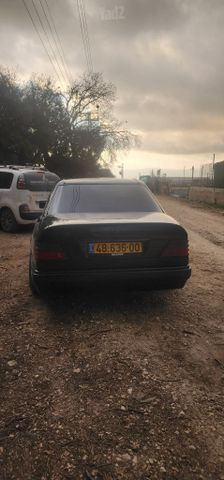 מודעת רכב מרצדס-בנץ E-class