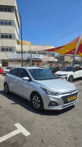 יונדאי i20