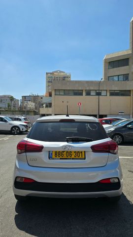 יונדאי i20