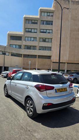יונדאי i20