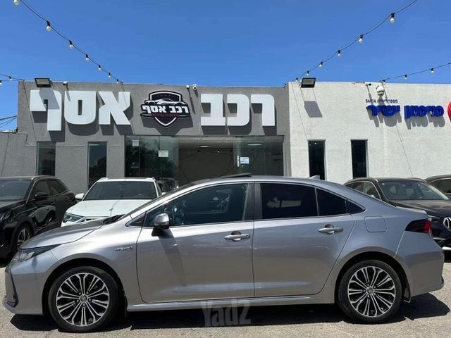 טויוטה קורולה