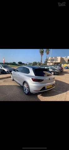 מודעת רכב סיאט לאון
