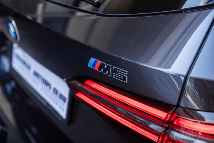 ב מ וו M5