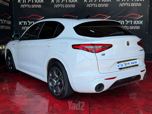 אלפא רומיאו סטלביו