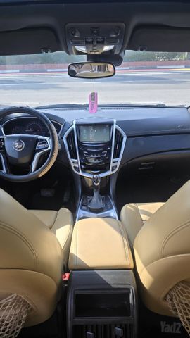 קאדילק SRX