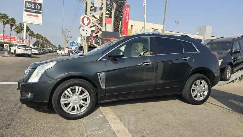 קאדילק SRX