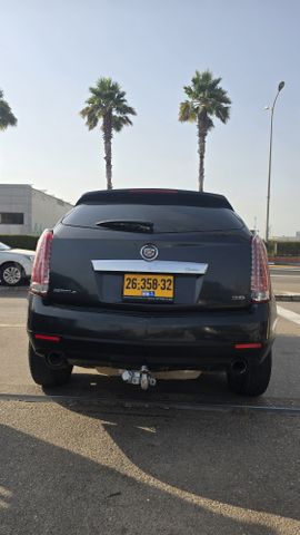 קאדילק SRX
