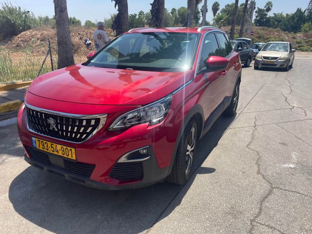 פיג'ו 3008