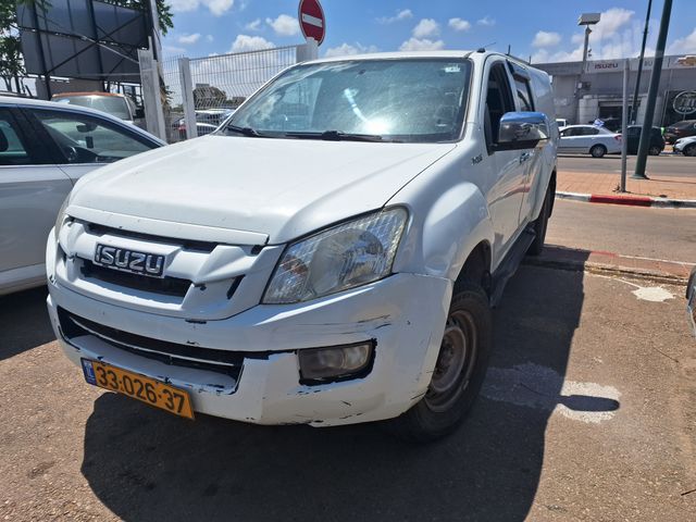 מודעת רכב איסוזו די-מקס