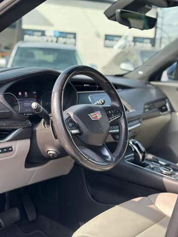 קאדילק XT4