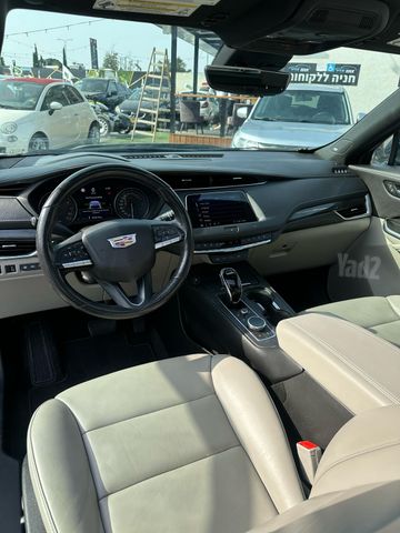 קאדילק XT4