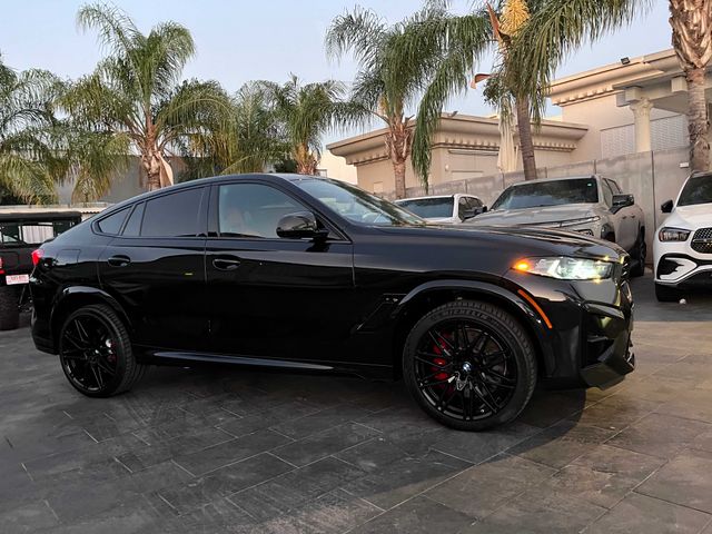 ב מ וו X6 M
