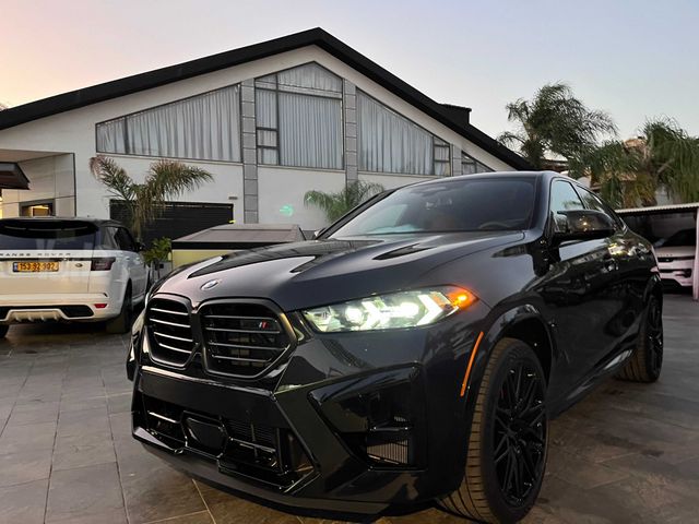 ב מ וו X6 M