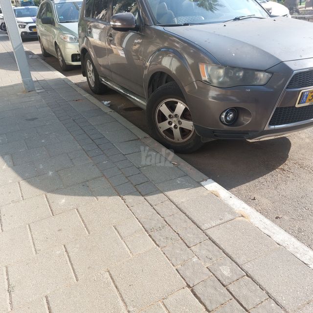 מיצובישי אאוטלנדר
