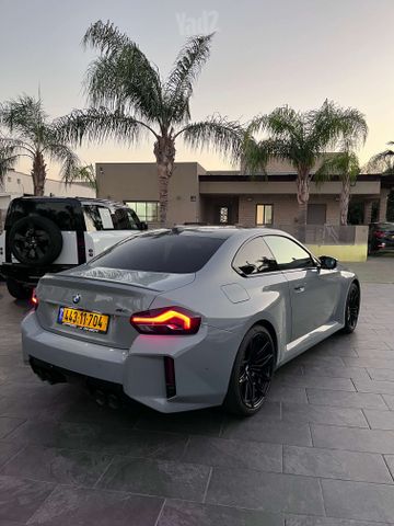 ב מ וו M2