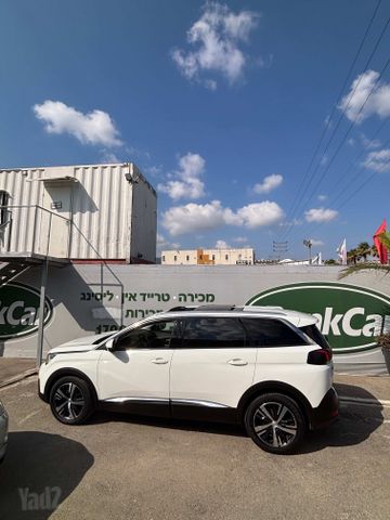 פיג'ו 5008