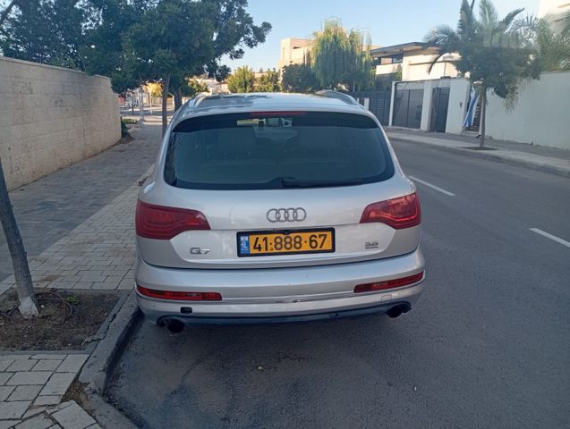 מודעת רכב אאודי Q7