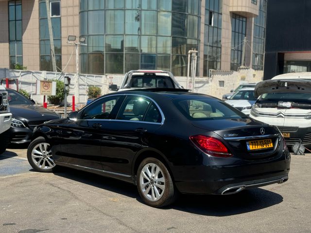 מרצדס-בנץ C-class