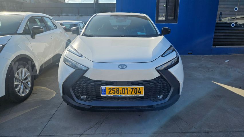 מודעת רכב טויוטה C-HR
