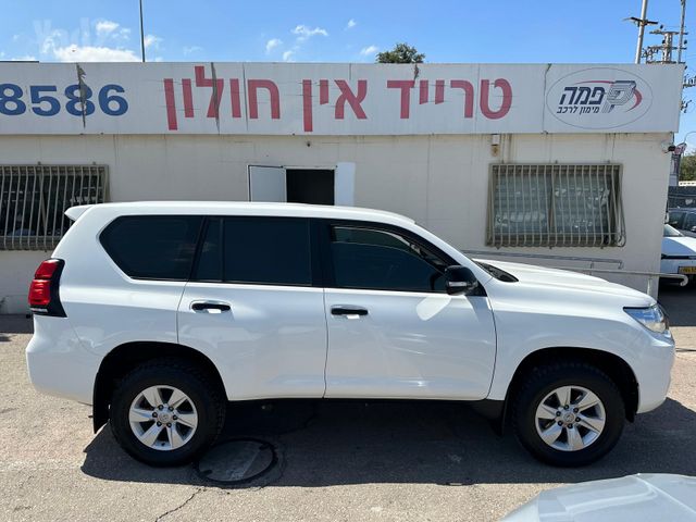 טויוטה לנד קרוזר