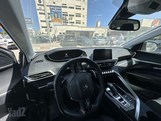 פיג'ו 5008