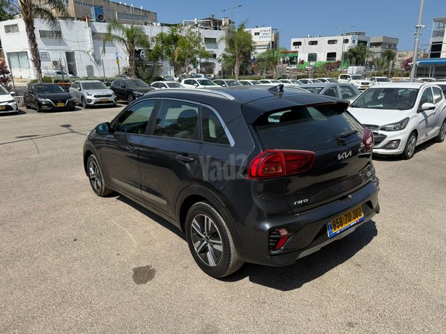 קיה נירו