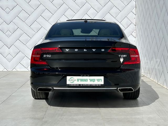 וולוו S90