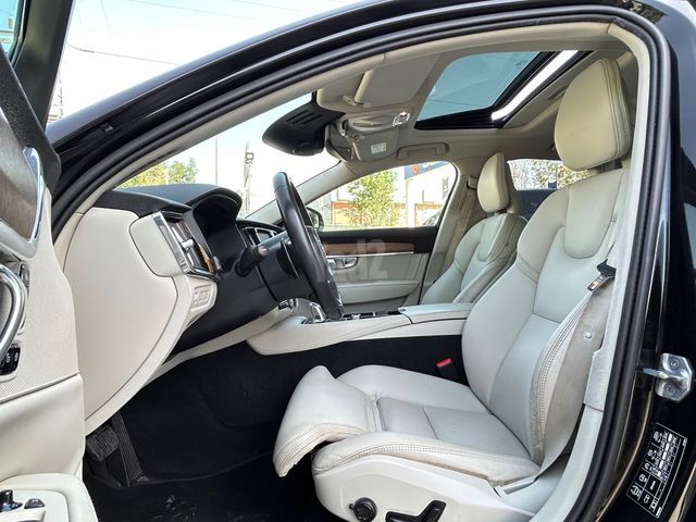 וולוו S90