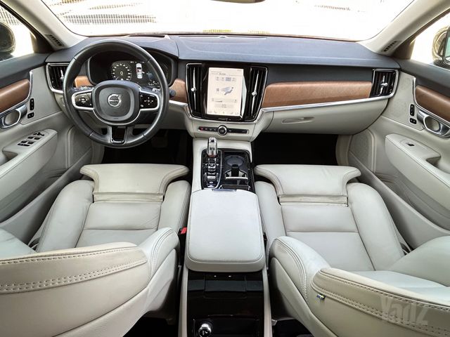 וולוו S90