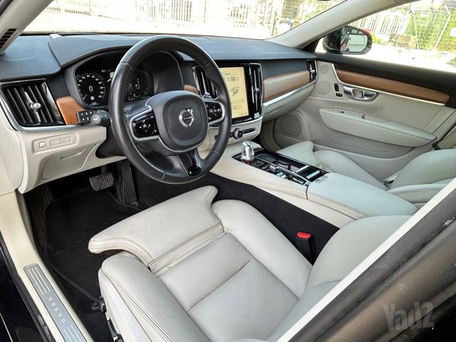 וולוו S90